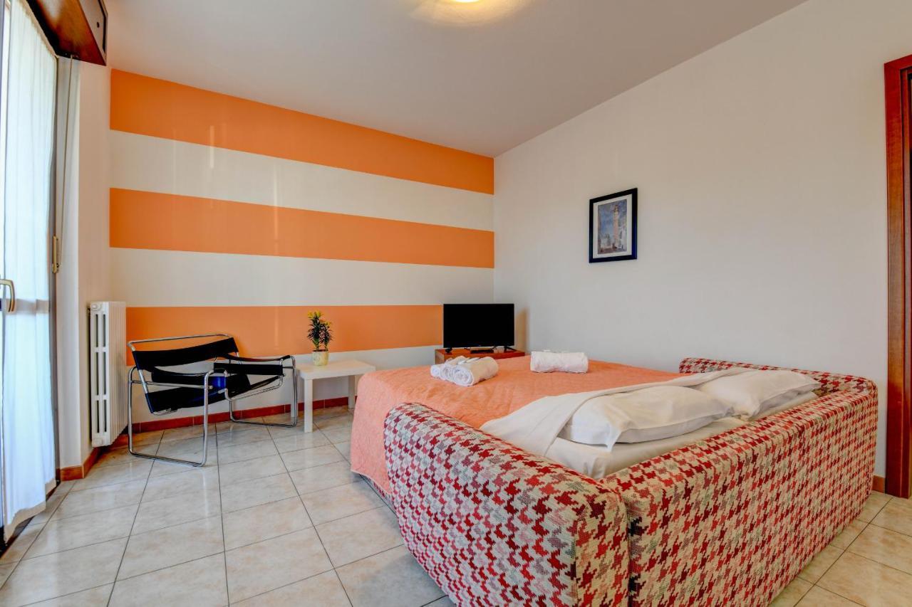 Residence Meridiana Peschiera del Garda Exteriér fotografie